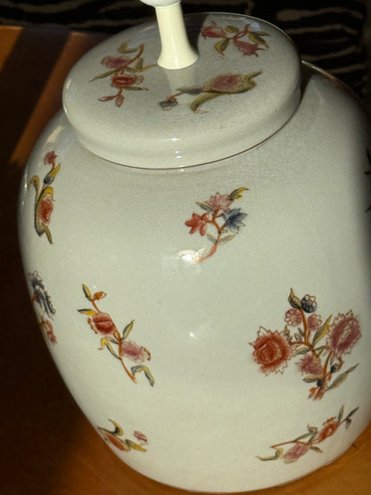 CHUNKY PORCELAIN LAMP